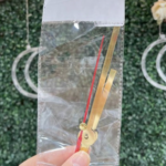 عقارب ساعه ذهبي